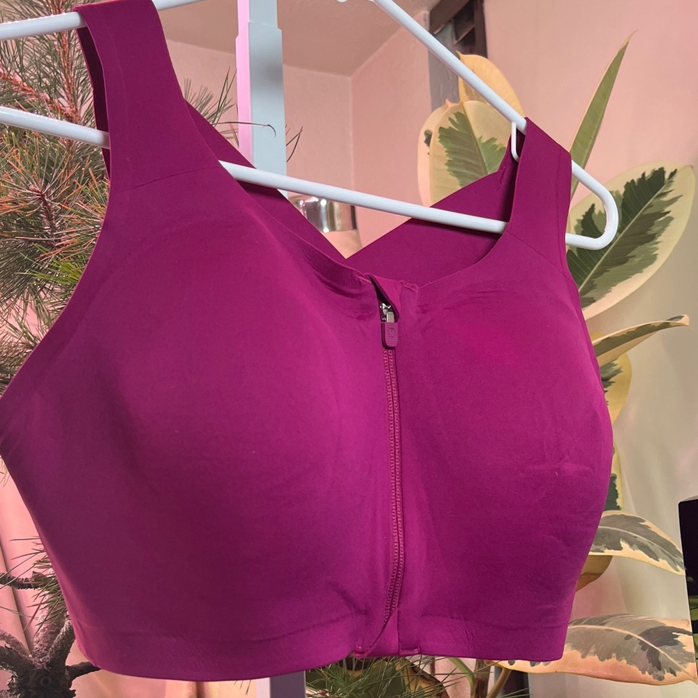 Lululemon Athletica Bra - Deep Pink Sise 38 DD - Picture 4 of 6